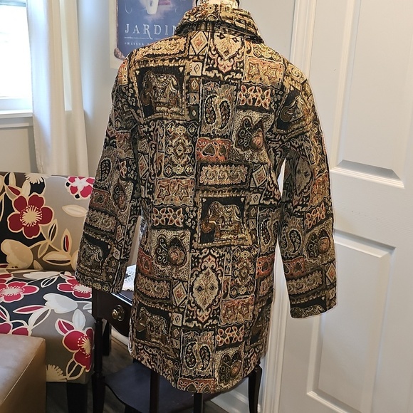 Chico's - Picture 6 of 16